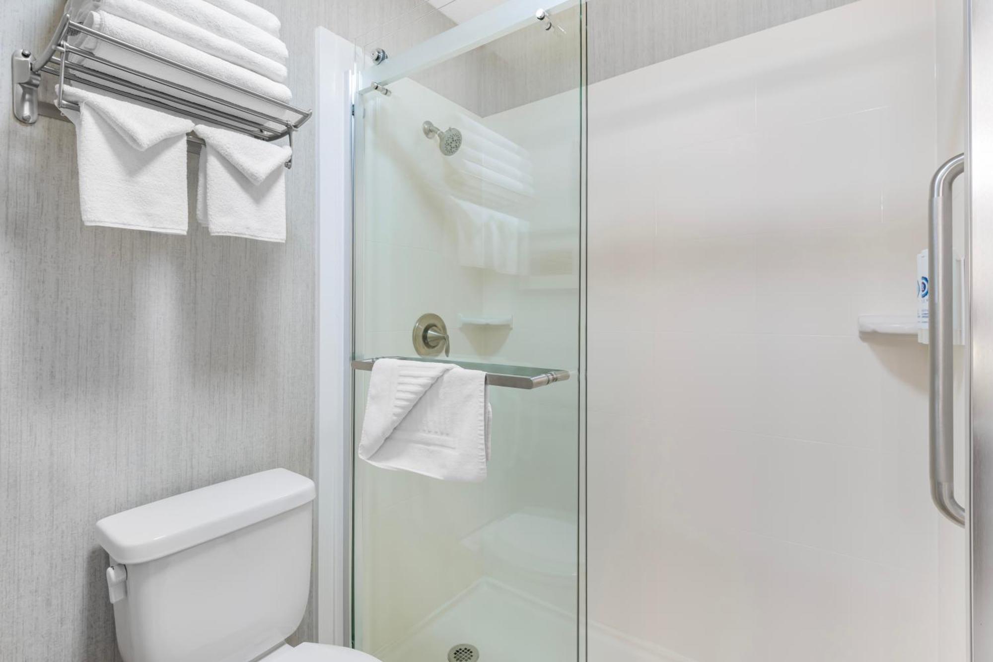 Comfort River National Park Area Hotel 2*